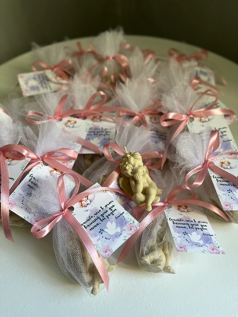 Маленький ангелочик молочный