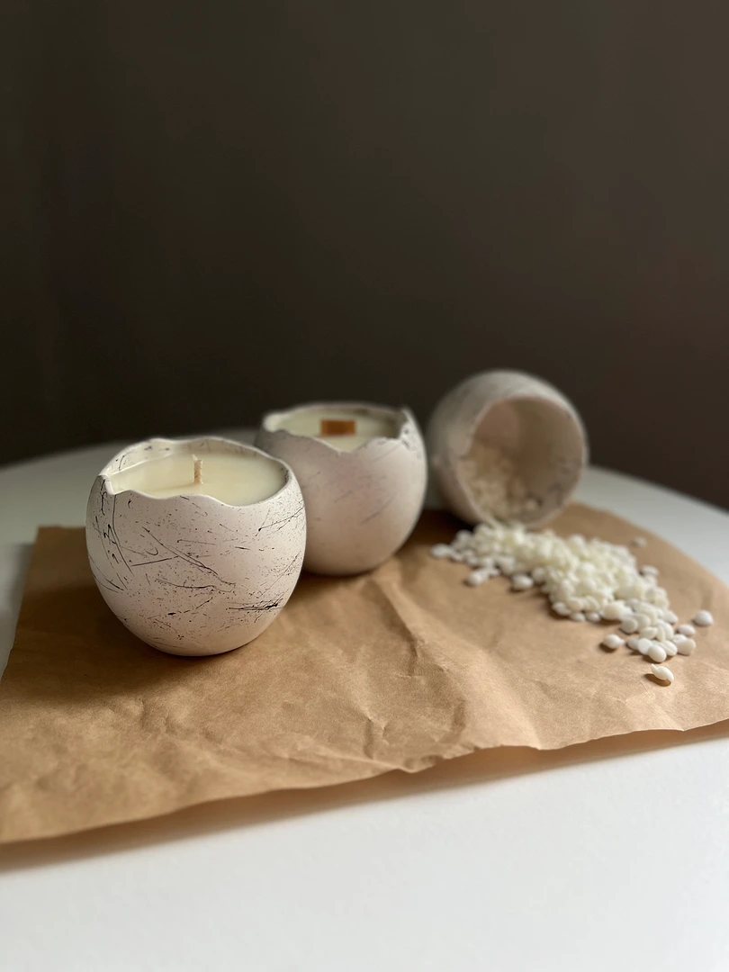 Свеча в подсвечнике «Яйцо»